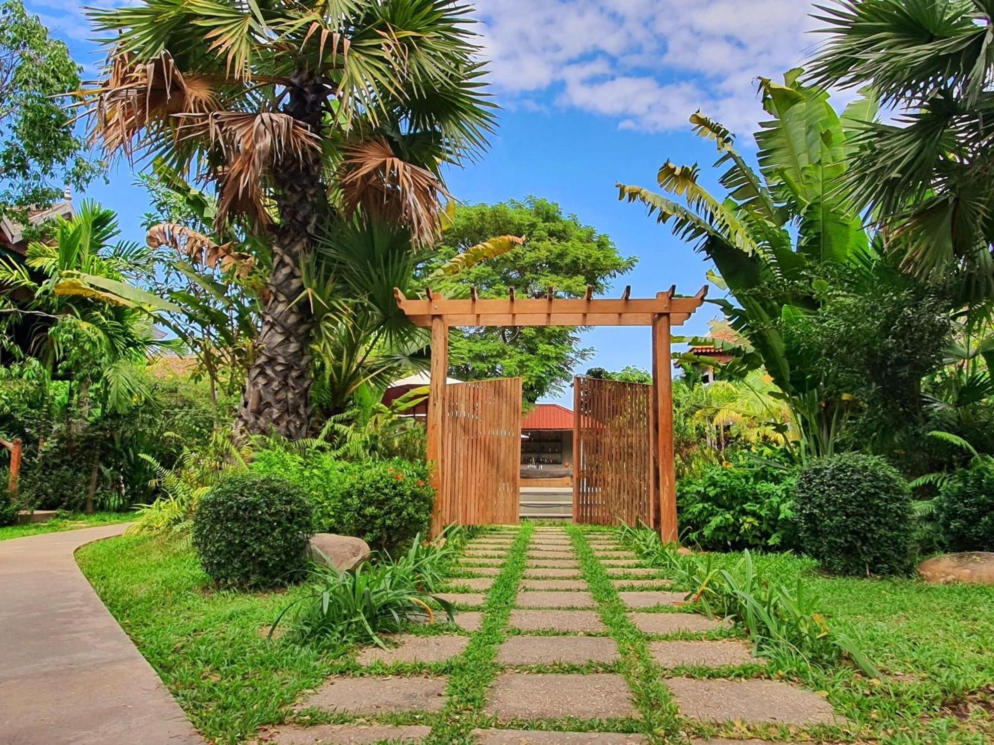 Phum Khmer Lodge - Village Cambodian Eco-Lodge Сіємреап Екстер'єр фото